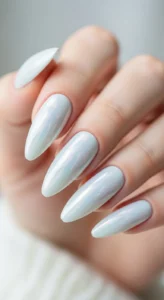  White Chrome Glaze Nails
