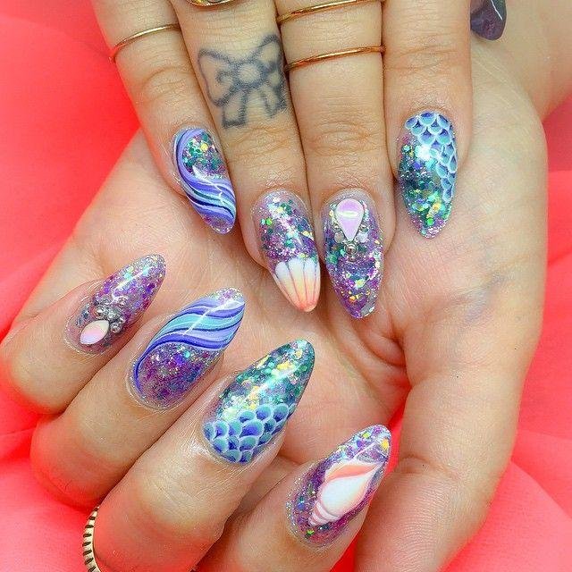 3D Blue Seashell Stiletto Nails