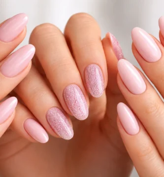 pink nails