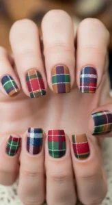 Cosy Plaid Pattern Nails