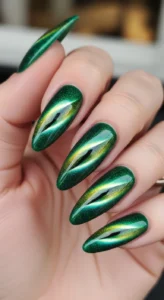Shimmering Cat Eye Acrylic Nails