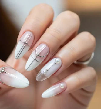 nails white