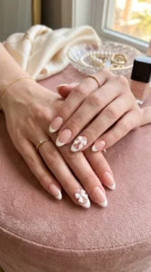 05. French Tip Bow Nails