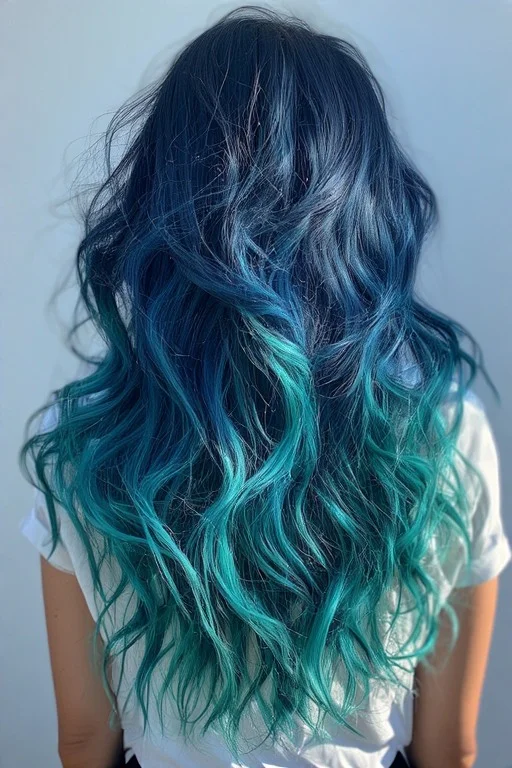 Blue to Teal Color Melting Hairstyle